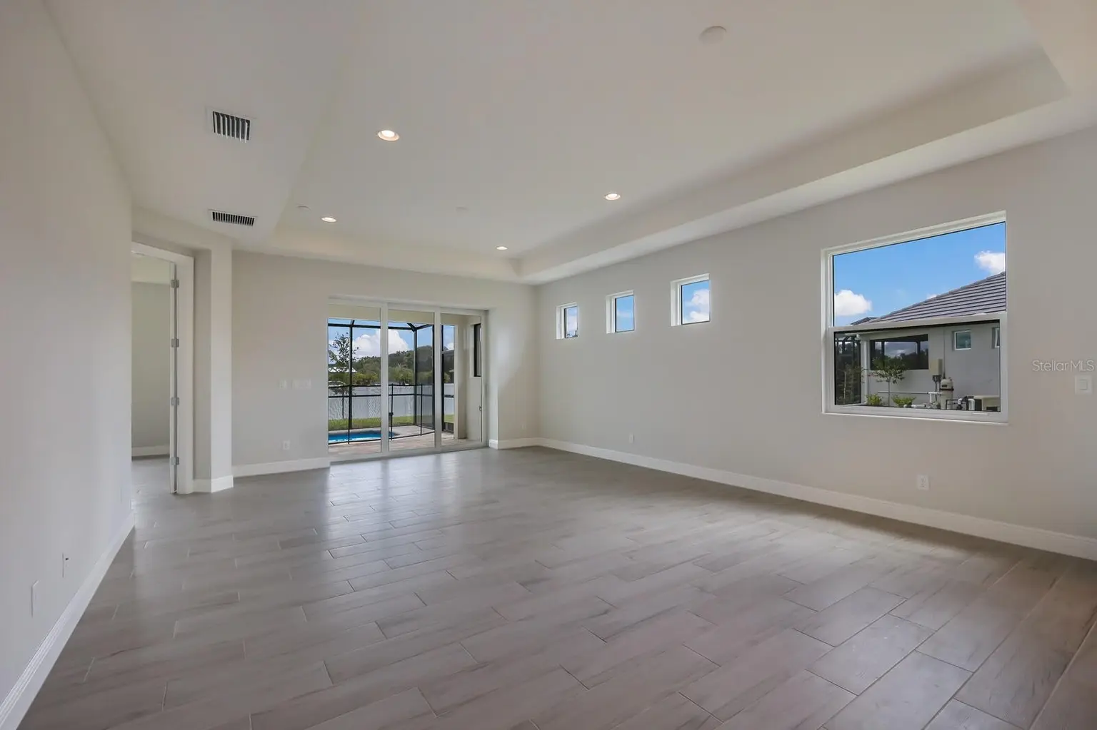 10748 KLEE AVENUE, BRADENTON, FL, photo 8 of 32