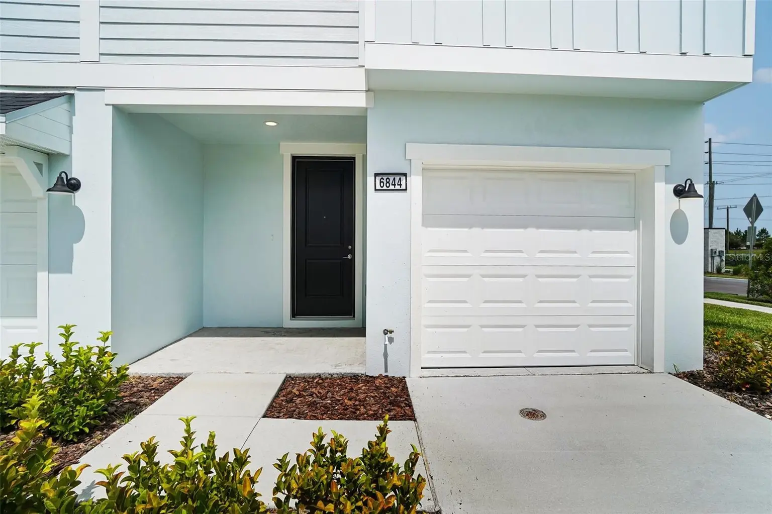 6844 HOLCOMBE DOWN DRIVE, ZEPHYRHILLS, FL, photo 3 of 30