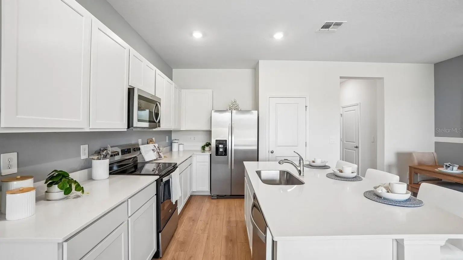 8031 WILDLIFE HAVEN STREET, TAMPA, FL, photo 12 of 38