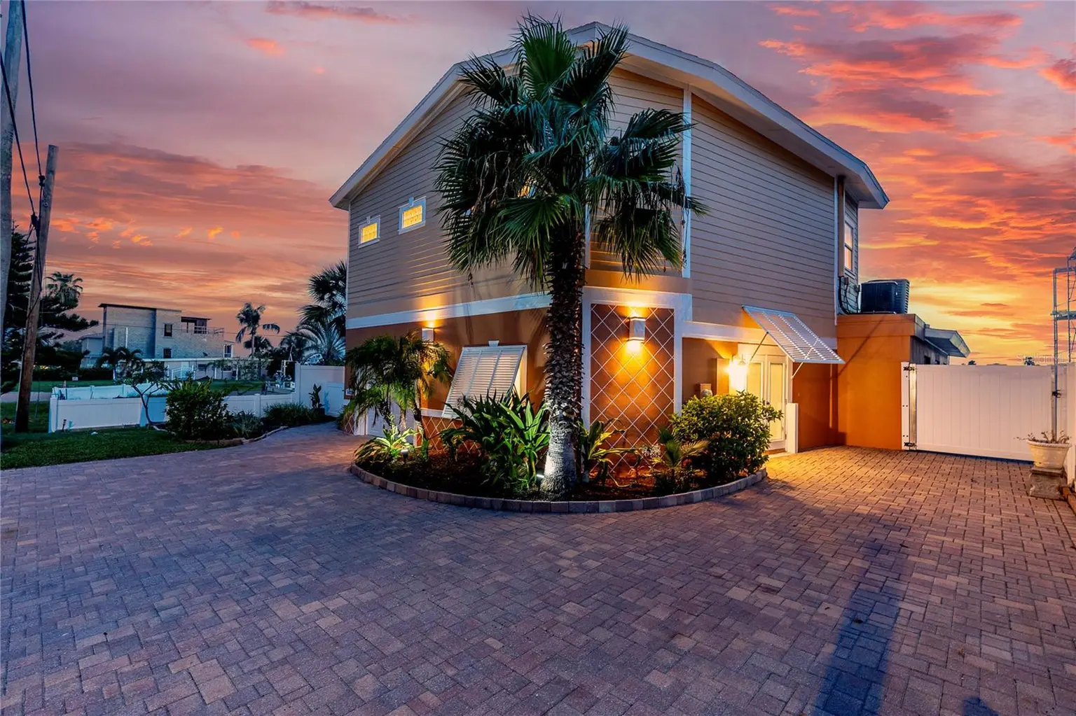 16102 4TH STREET E, REDINGTON BEACH, FL, photo 3 of 51