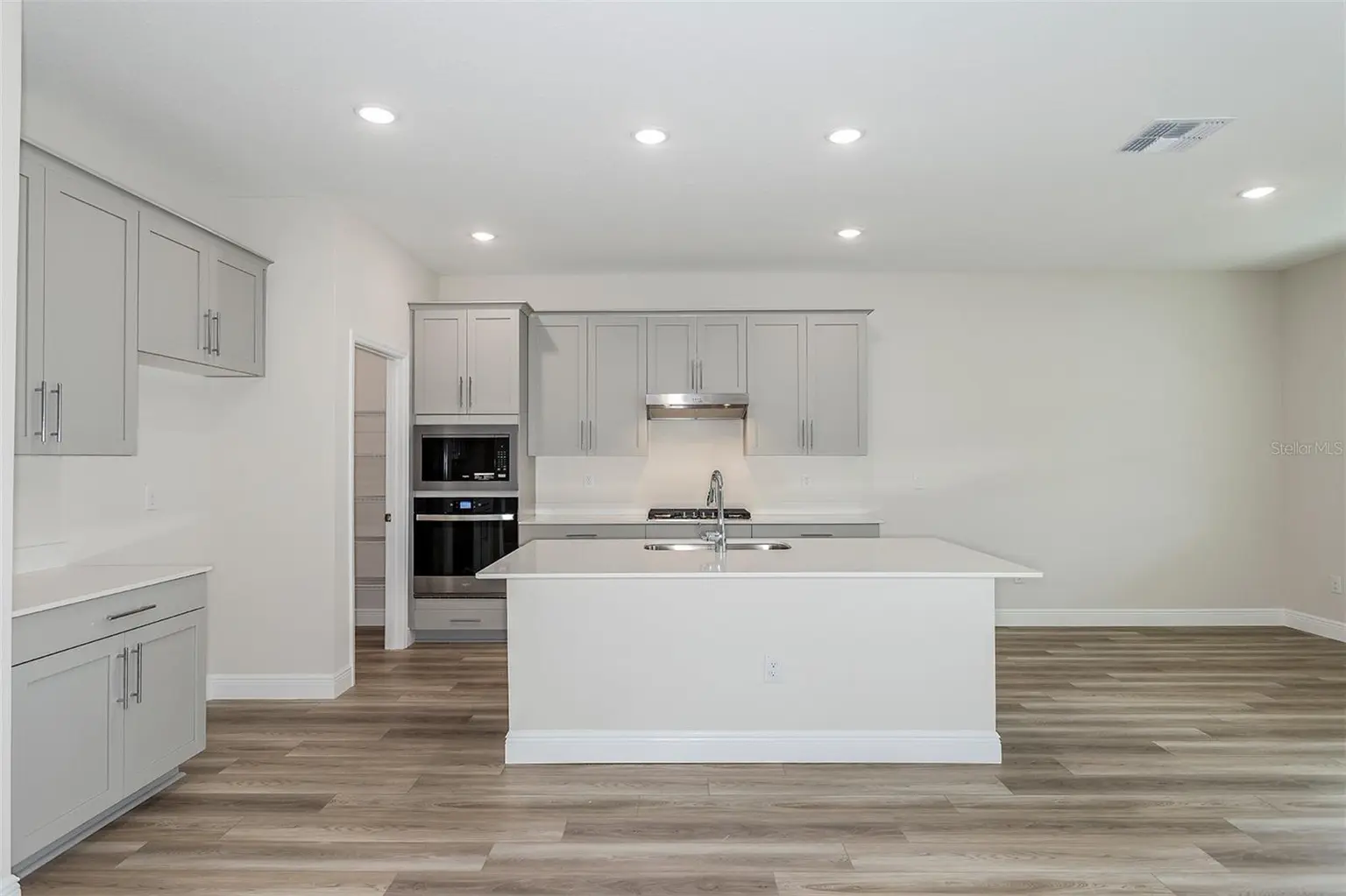 33437 TWILIGHT SEA PLACE, DADE CITY, FL, photo 13 of 32