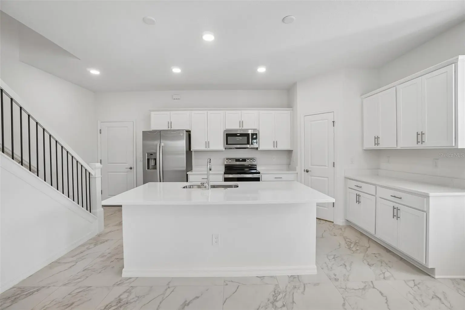 613 SILVER STREAM COURT, BRANDON, FL, photo 10 of 30