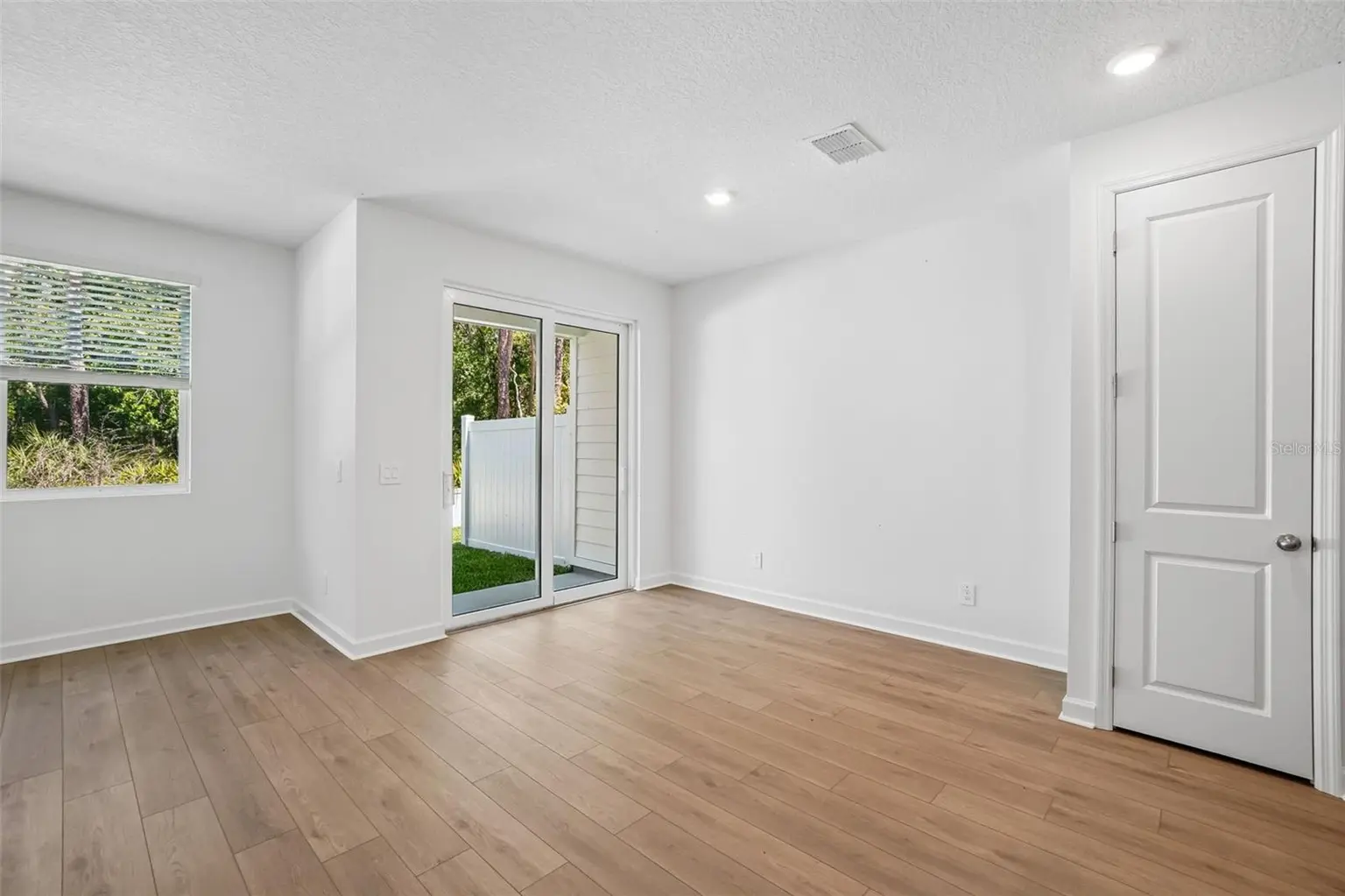 7556 DEER VALLEY CIRCLE, TAMPA, FL, photo 7 of 30