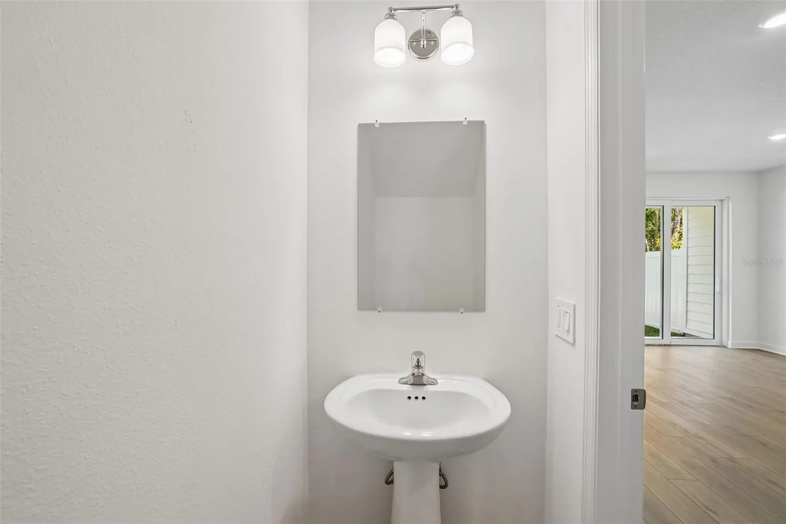 7556 DEER VALLEY CIRCLE, TAMPA, FL, photo 16 of 30