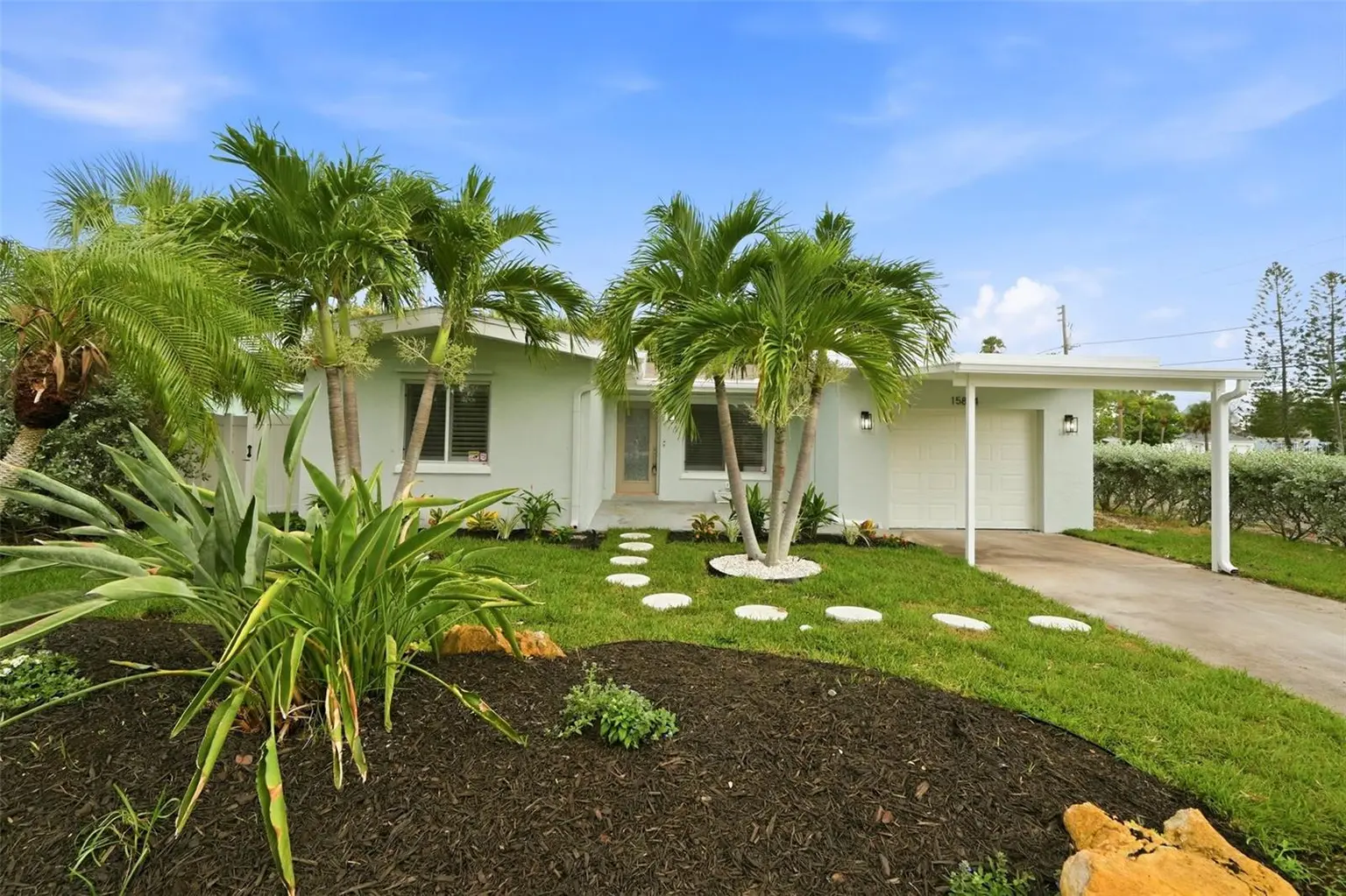 15814 3RD STREET E, REDINGTON BEACH, FL, photo 3 of 38