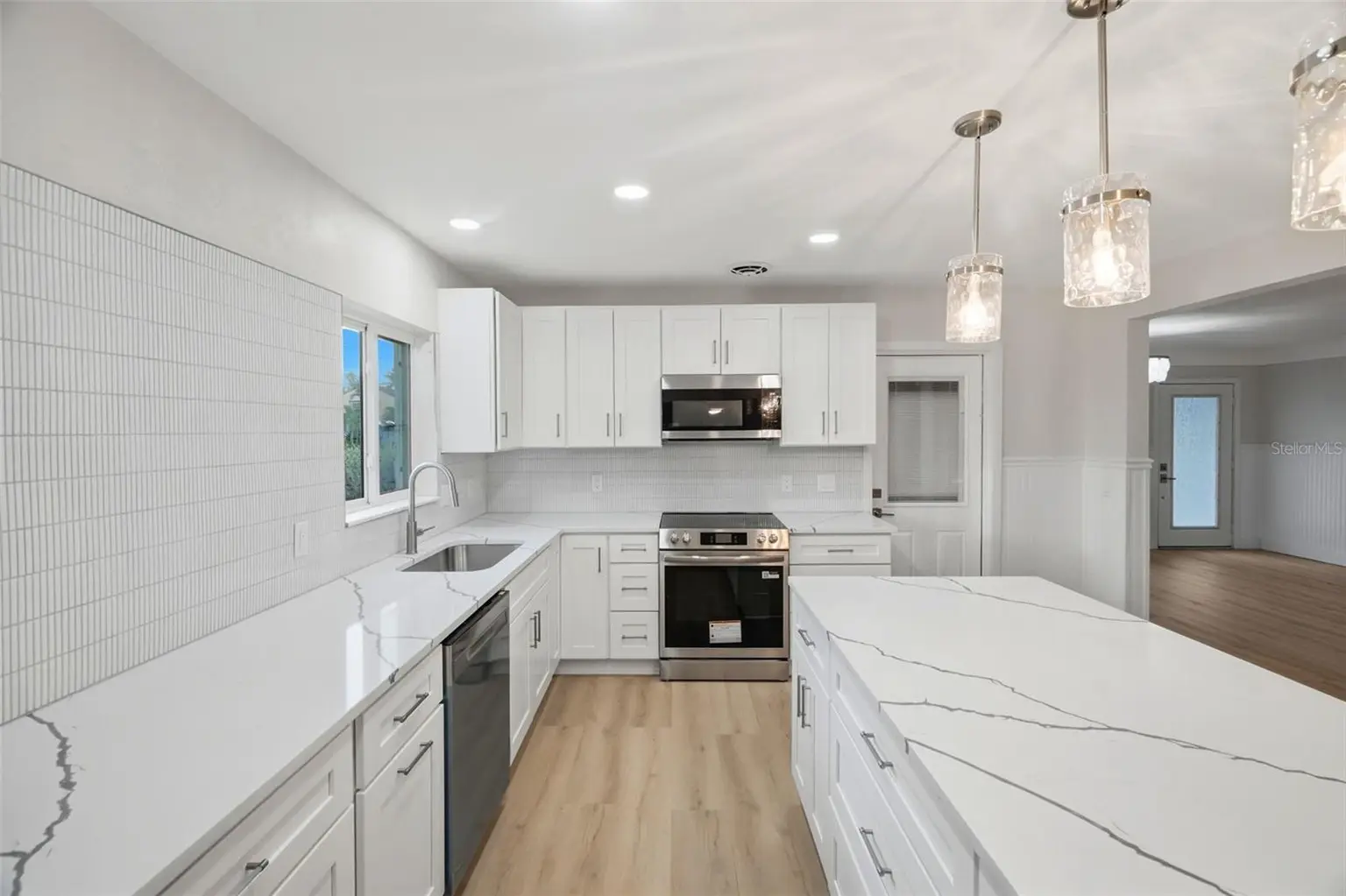 15814 3RD STREET E, REDINGTON BEACH, FL, photo 6 of 38