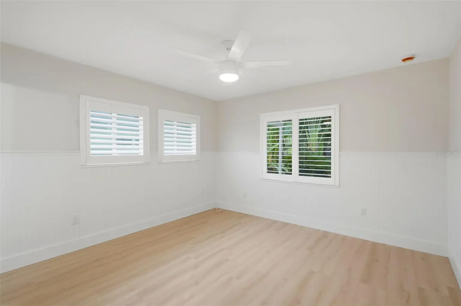 15814 3RD STREET E, REDINGTON BEACH, FL, photo 14 of 38