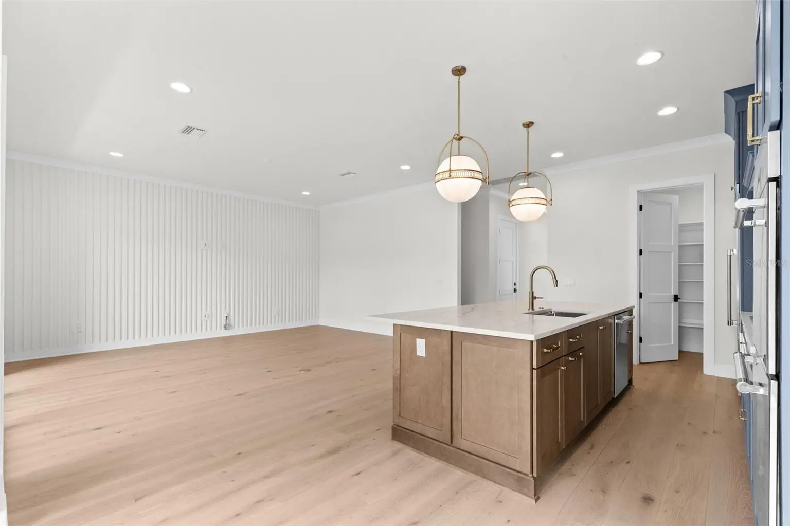 4302 W OBISPO STREET, TAMPA, FL, photo 3 of 55