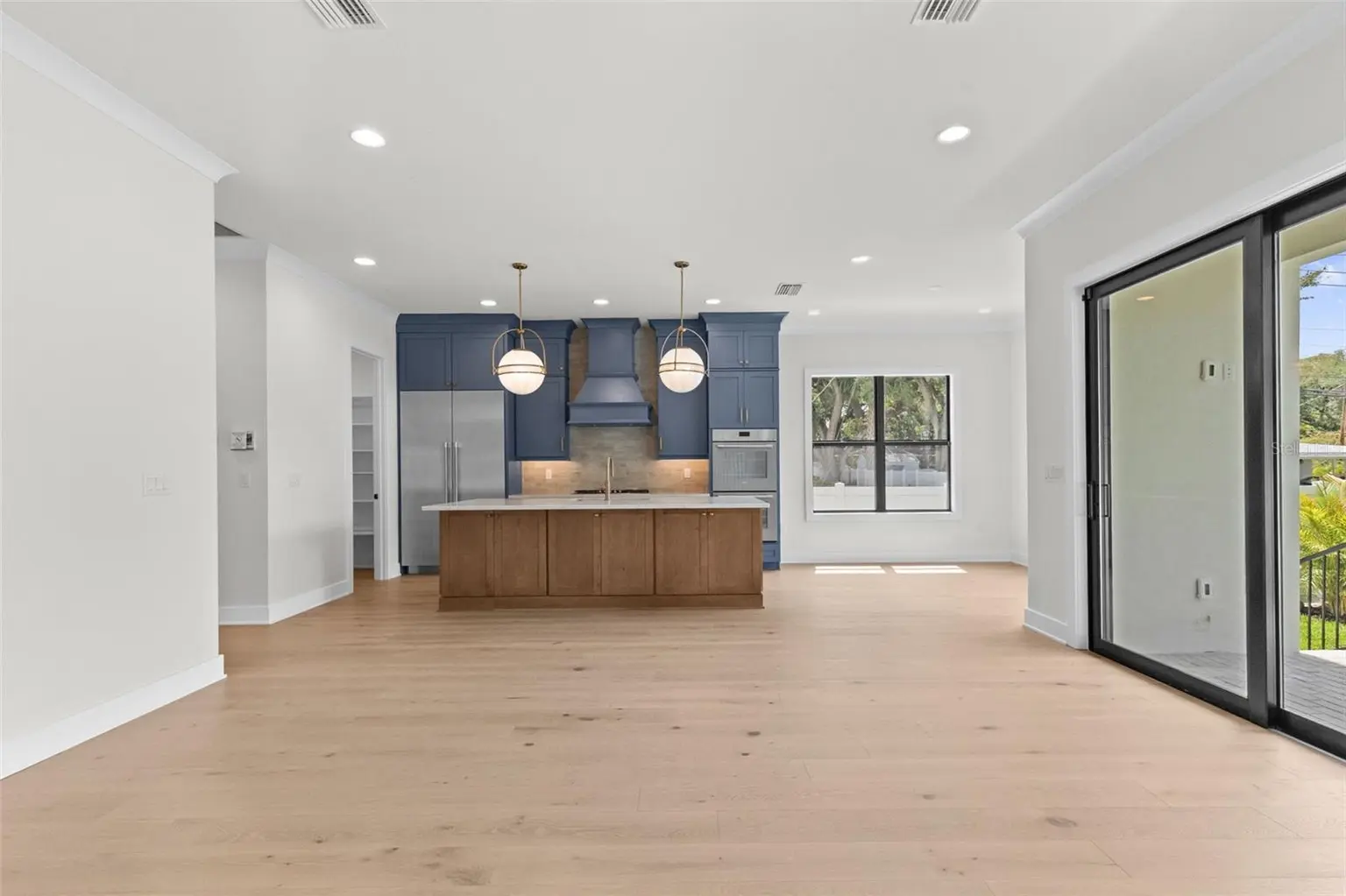 4302 W OBISPO STREET, TAMPA, FL, photo 8 of 55