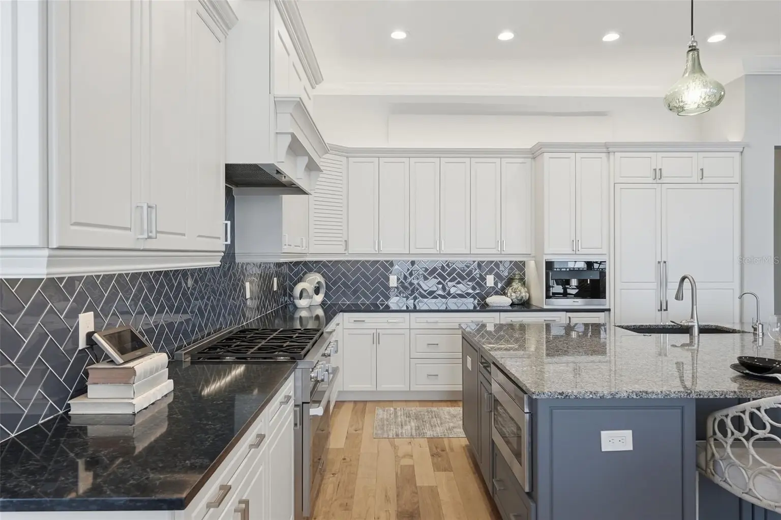 15908 GULF BOULEVARD, REDINGTON BEACH, FL, photo 17 of 85
