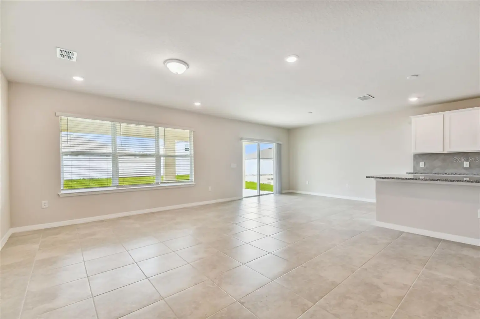 6565 BLAZING SPIRIT STREET, WESLEY CHAPEL, FL, photo 7 of 37