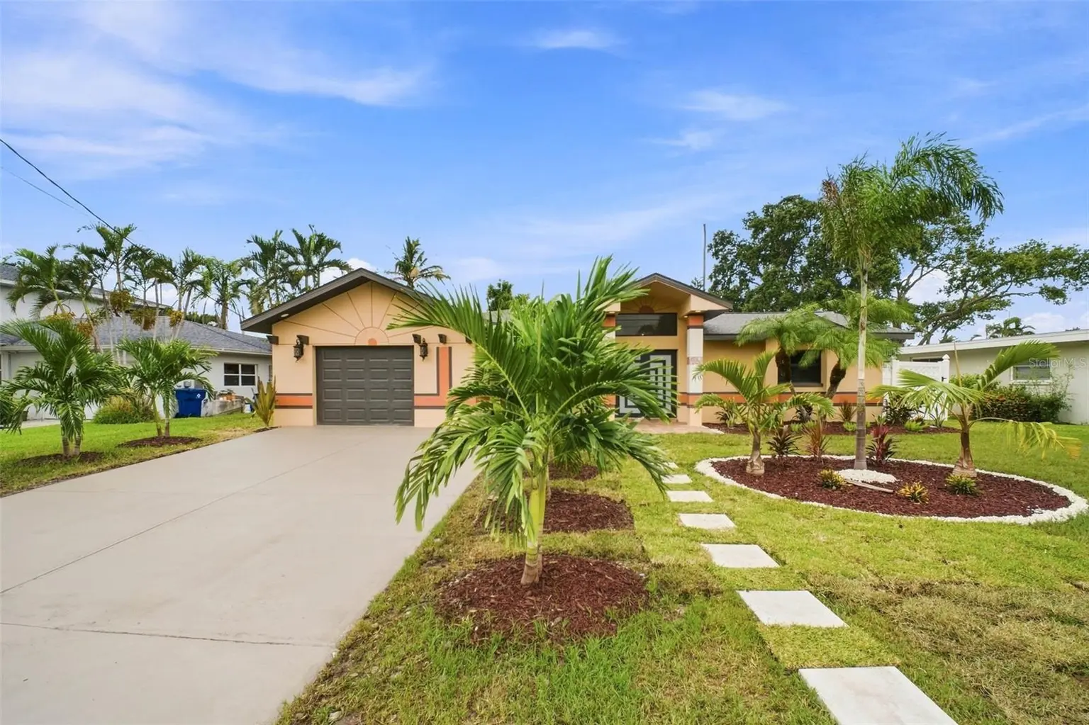 15918 REDINGTON DRIVE, REDINGTON BEACH, FL, photo 4 of 73