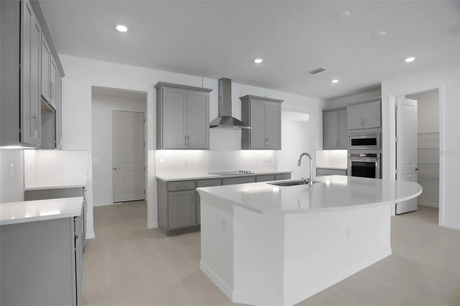 17584 VALLEYWOOD PARKWAY, LAND O LAKES, FL, photo 8 of 41