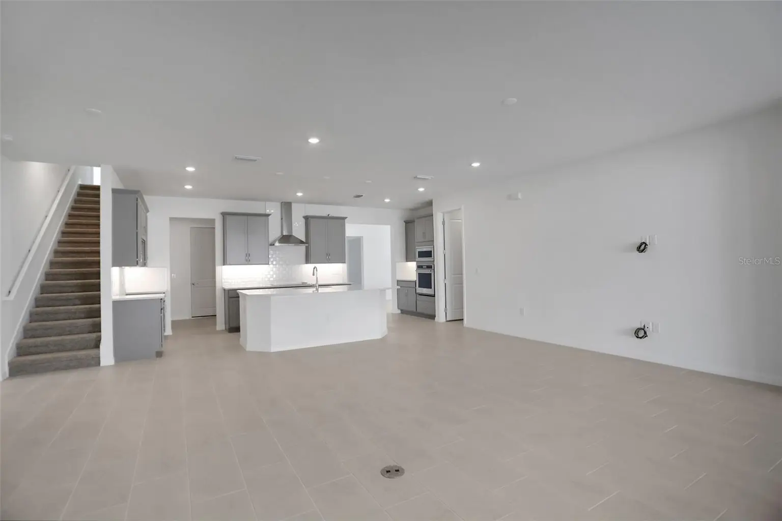 17584 VALLEYWOOD PARKWAY, LAND O LAKES, FL, photo 12 of 41