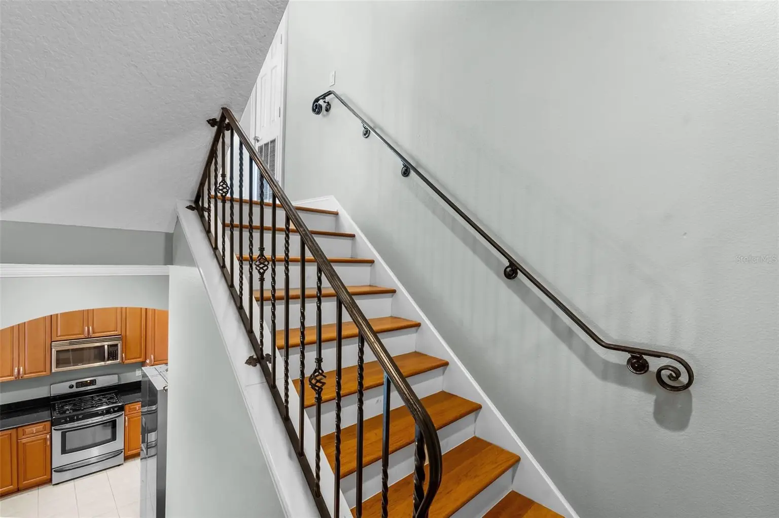 2419 VICTORIA GARDENS LANE, TAMPA, FL, photo 17 of 55