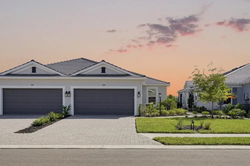 Azario Esplanade home, photo 5 of 8