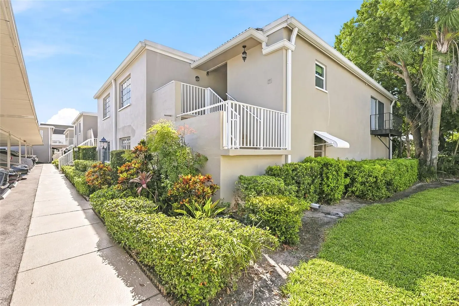 919 OSCEOLA ROAD #207, BELLEAIR, FL