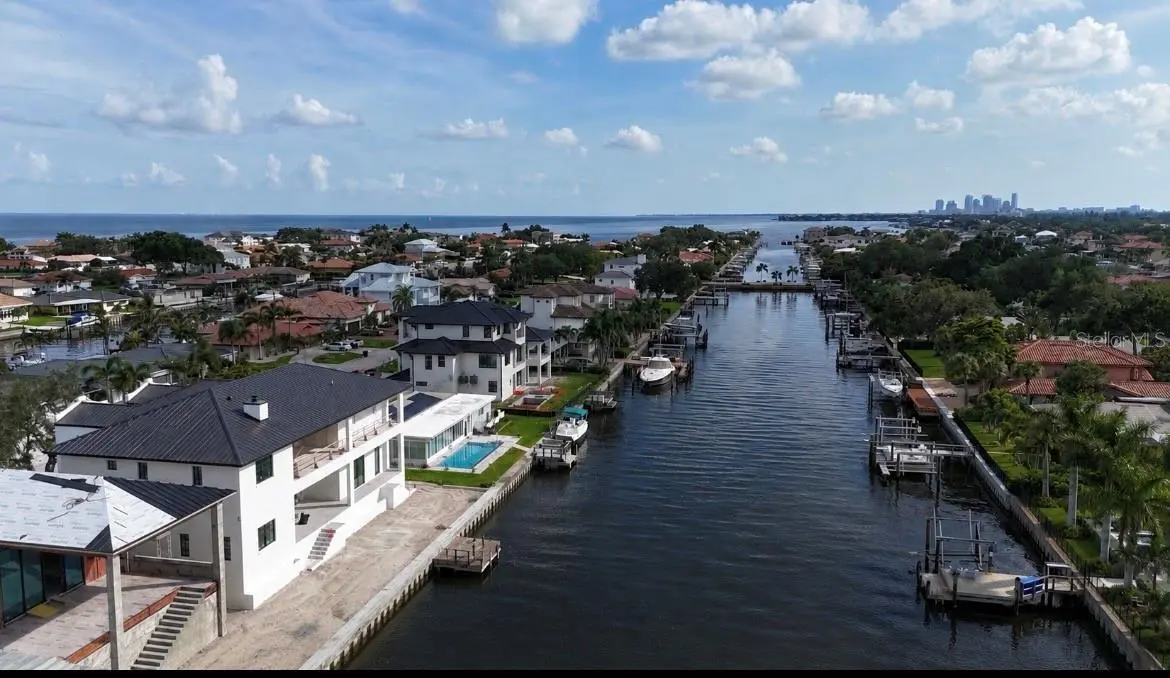 2051 ILLINOIS AVENUE NE, ST PETERSBURG, FL, photo 10 of 33