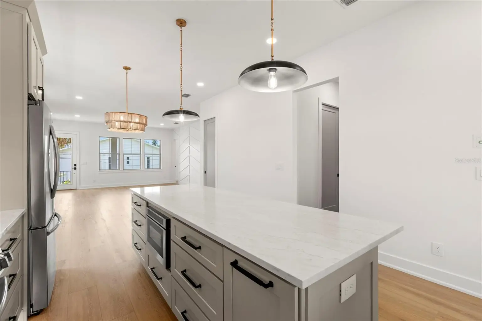 1858 MISSISSIPPI AVENUE NE, ST PETERSBURG, FL, photo 14 of 34