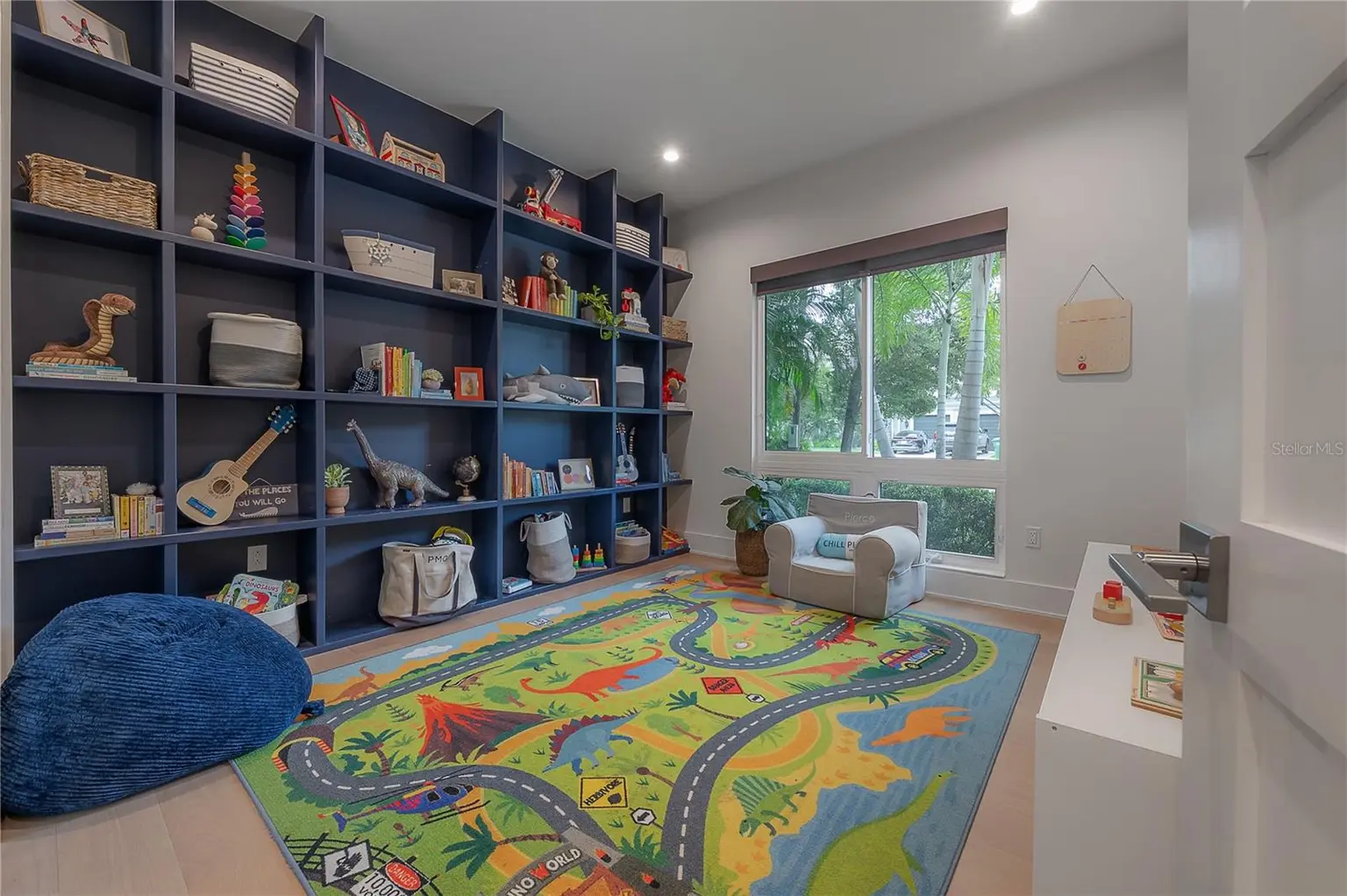 4207 W JETTON AVENUE, TAMPA, FL, photo 5 of 55