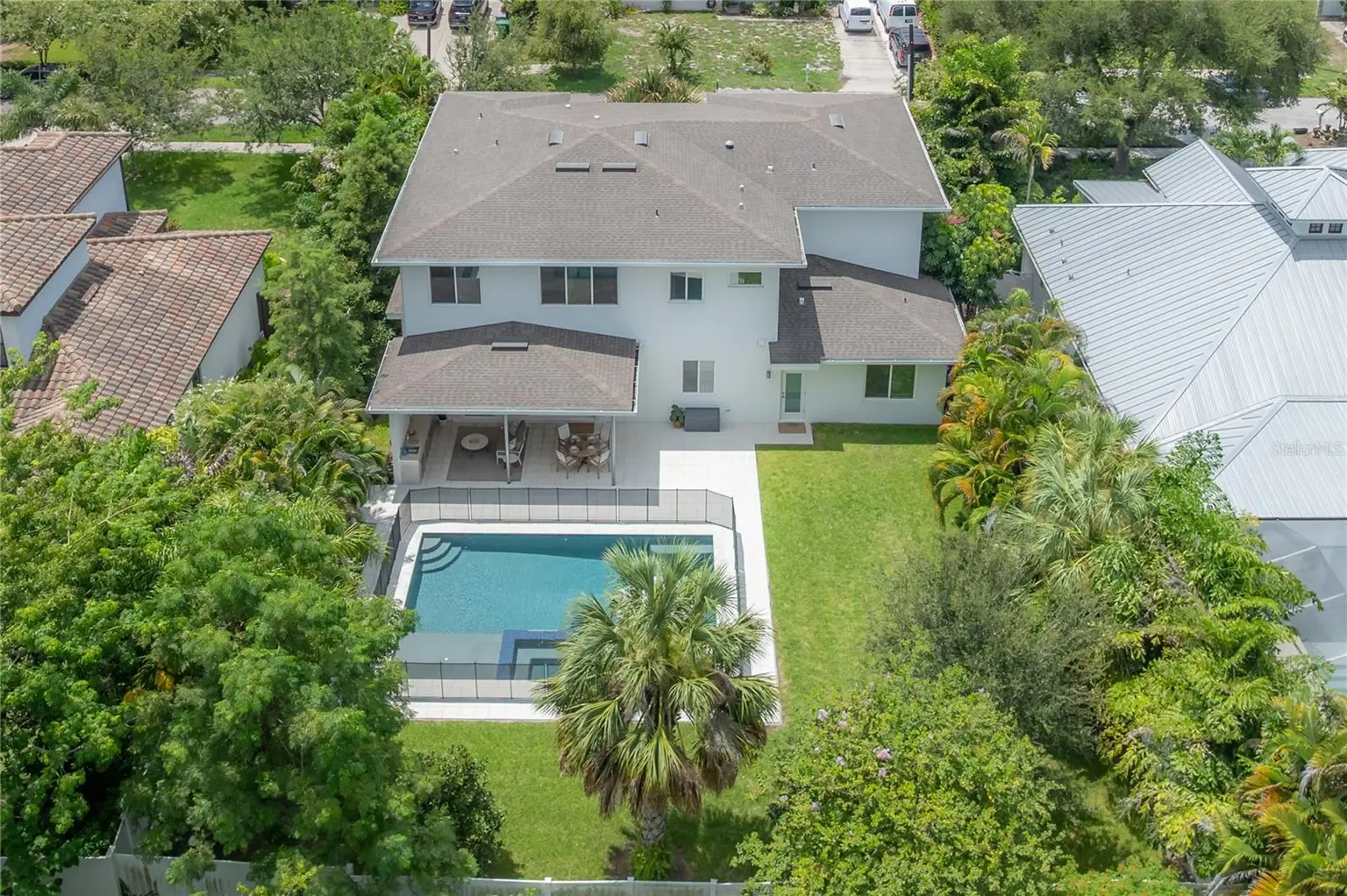 4207 W JETTON AVENUE, TAMPA, FL, photo 7 of 55