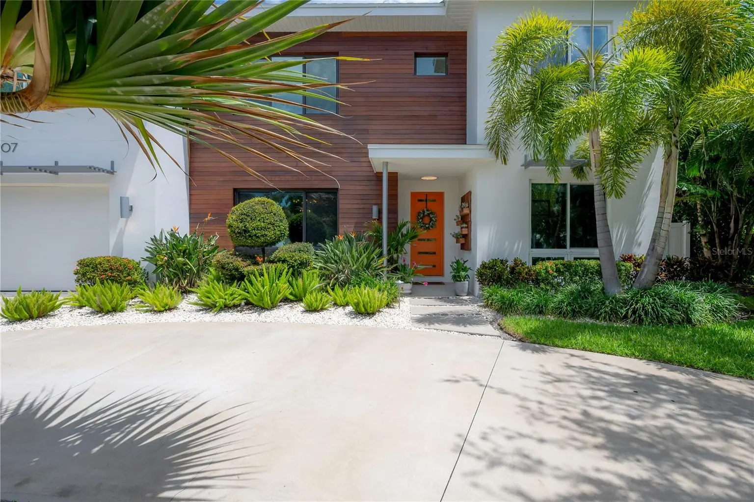 4207 W JETTON AVENUE, TAMPA, FL, photo 8 of 55
