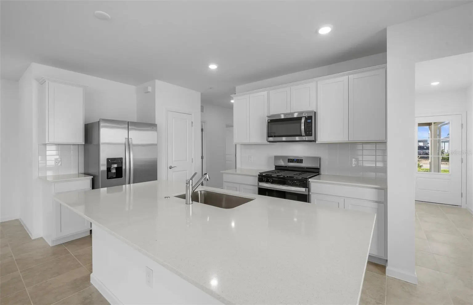 813 BALLEBY TRAIL, BRADENTON, FL, photo 6 of 28
