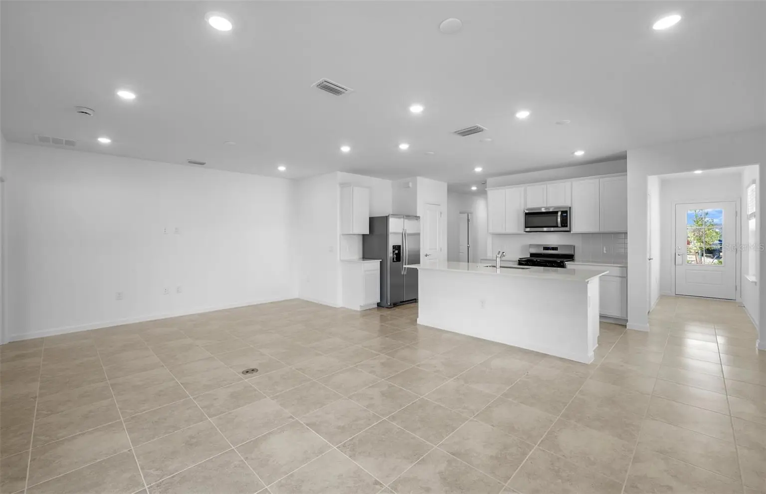 813 BALLEBY TRAIL, BRADENTON, FL, photo 11 of 28