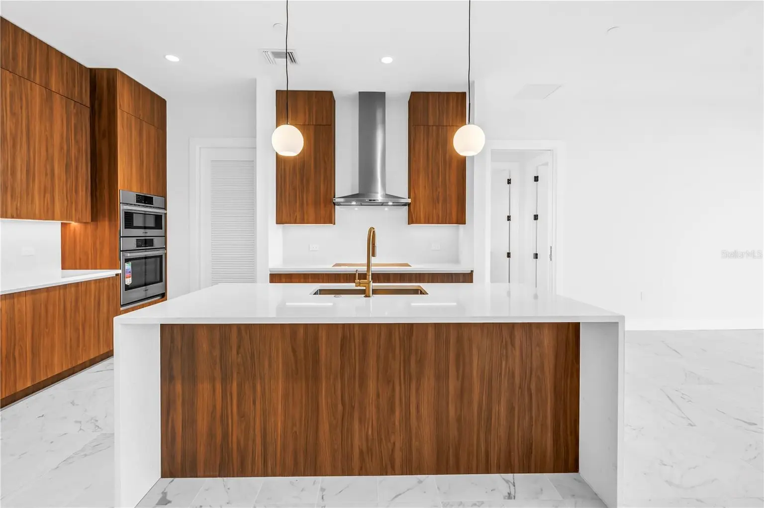 777 3RD AVENUE N #1704, ST PETERSBURG, FL, photo 5 of 35