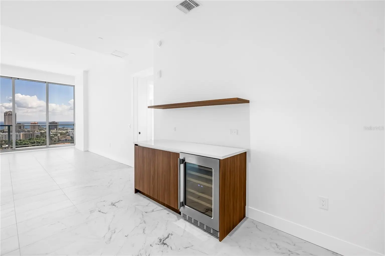 777 3RD AVENUE N #1704, ST PETERSBURG, FL, photo 12 of 35