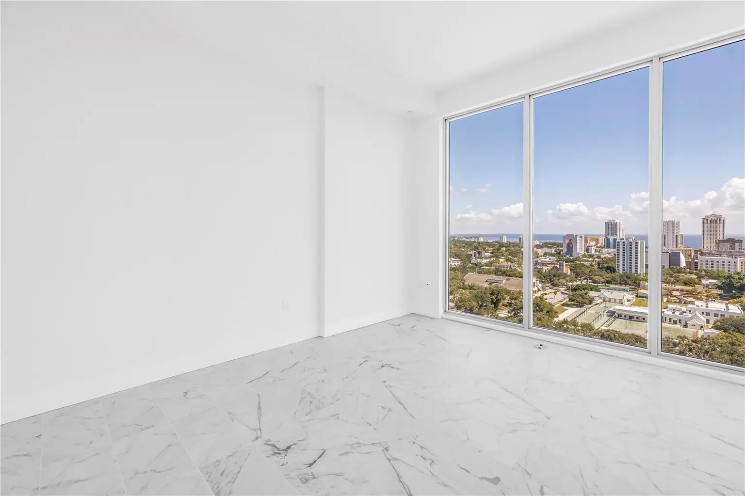 777 3RD AVENUE N #1704, ST PETERSBURG, FL, photo 24 of 35