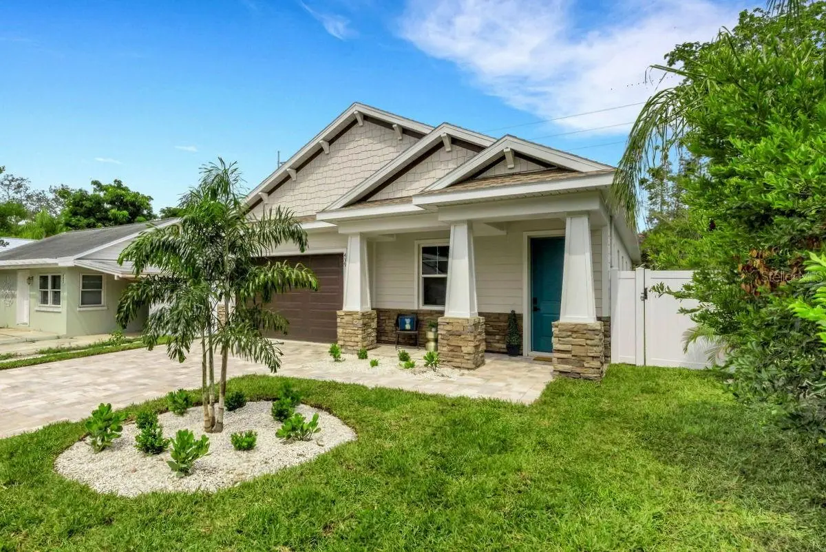 Highland Park home, photo 4 of 8