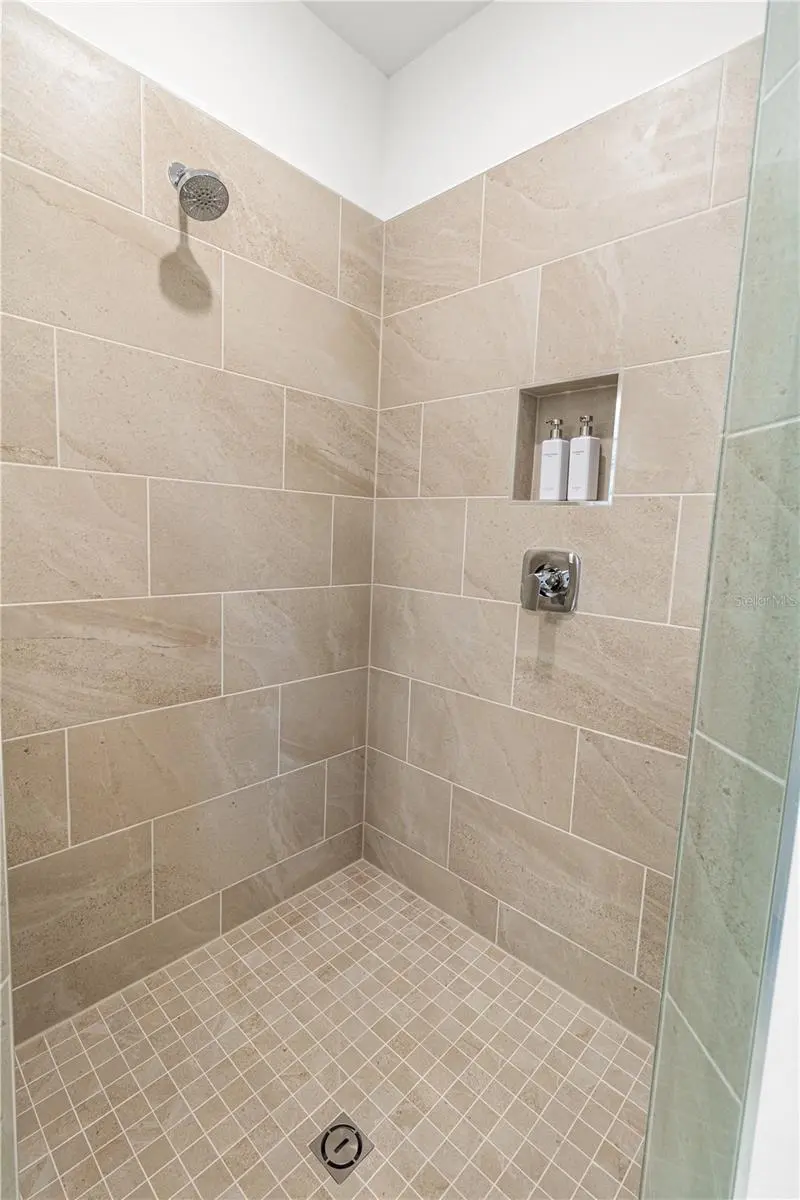 4421 W BAY COURT AVENUE, TAMPA, FL, photo 31 of 69