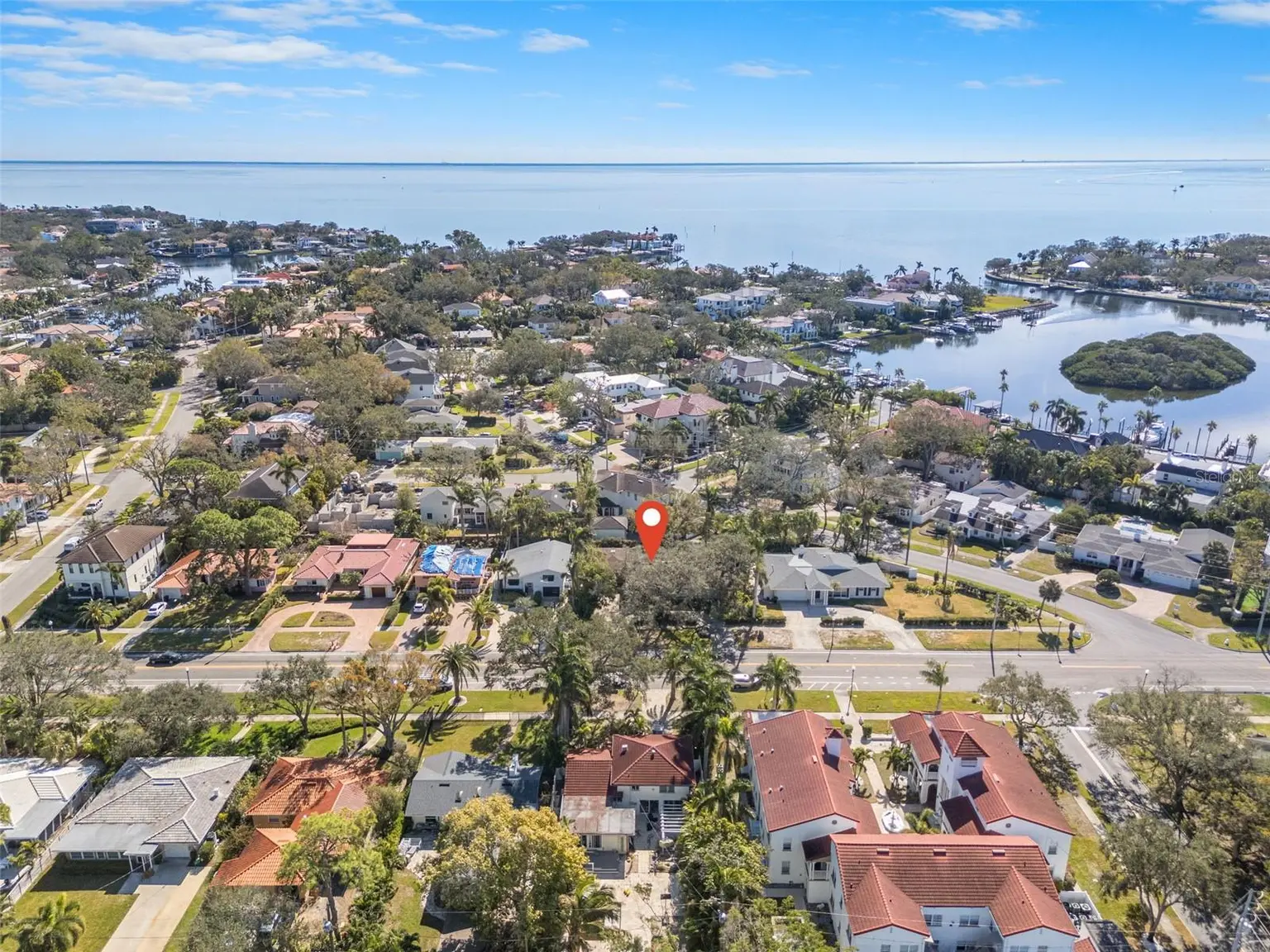 215 SNELL ISLE BOULEVARD NE, ST PETERSBURG, FL, photo 2 of 12