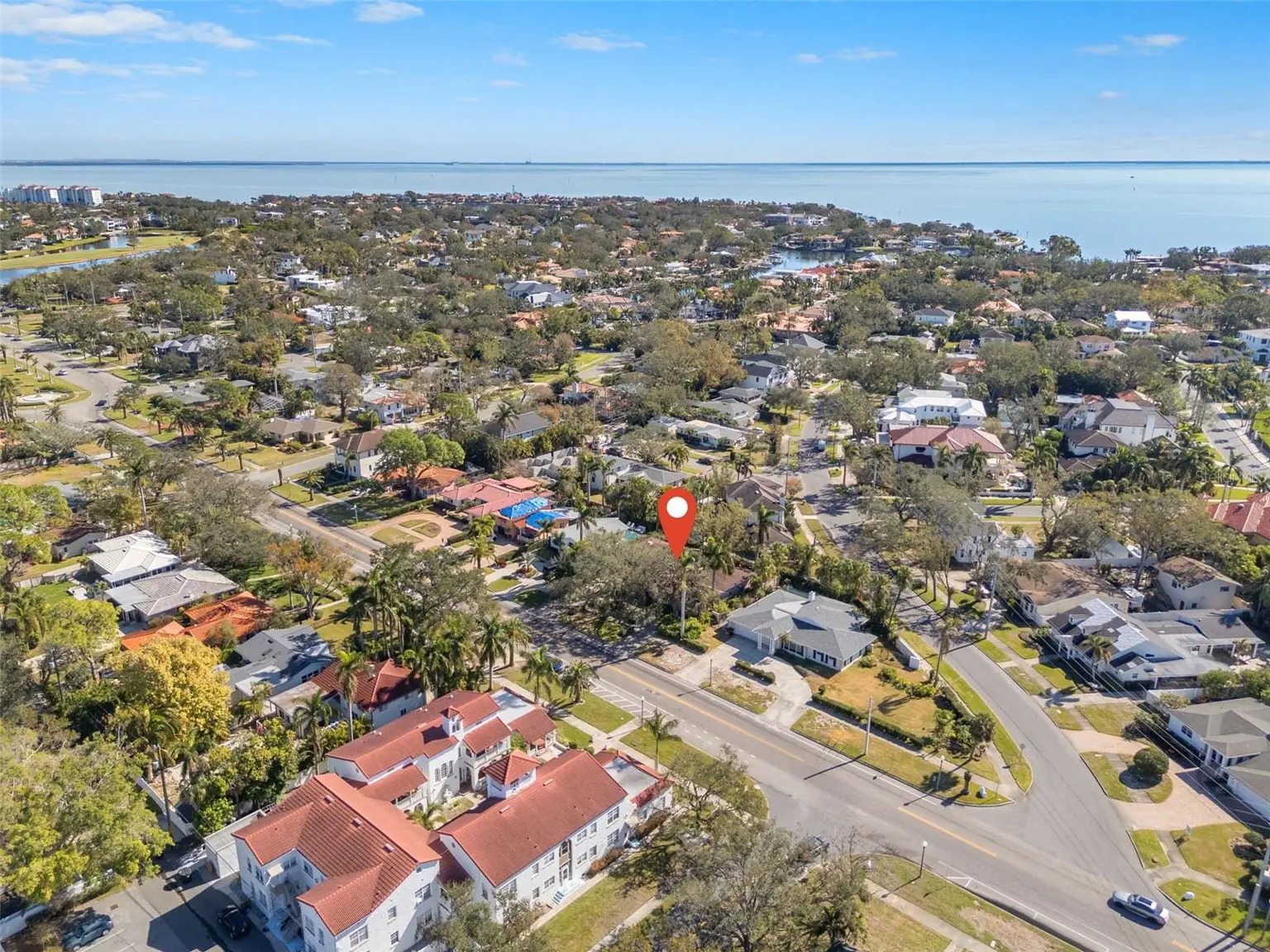 215 SNELL ISLE BOULEVARD NE, ST PETERSBURG, FL, photo 10 of 12