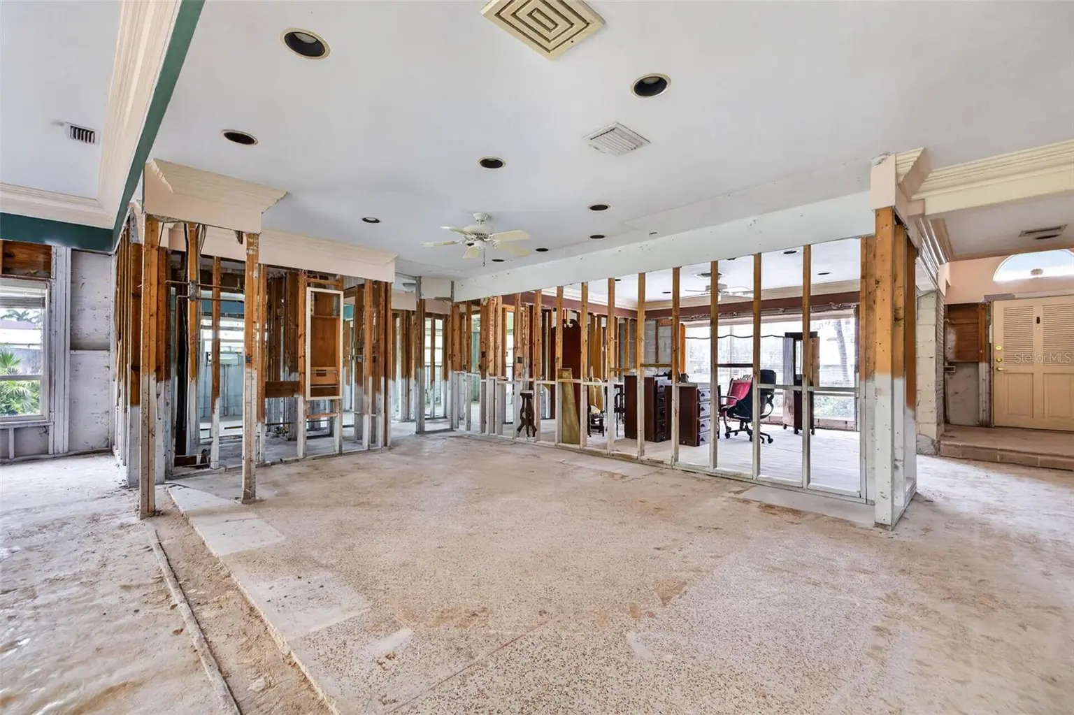201 SNELL ISLE BOULEVARD NE, ST PETERSBURG, FL, photo 9 of 30