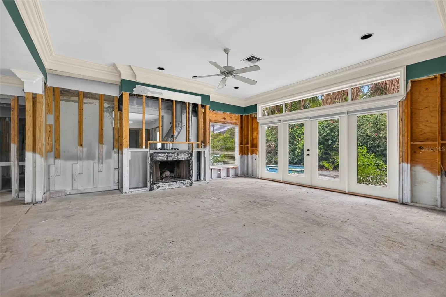 201 SNELL ISLE BOULEVARD NE, ST PETERSBURG, FL, photo 11 of 30