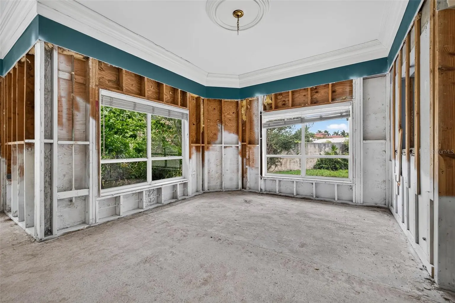 201 SNELL ISLE BOULEVARD NE, ST PETERSBURG, FL, photo 12 of 30