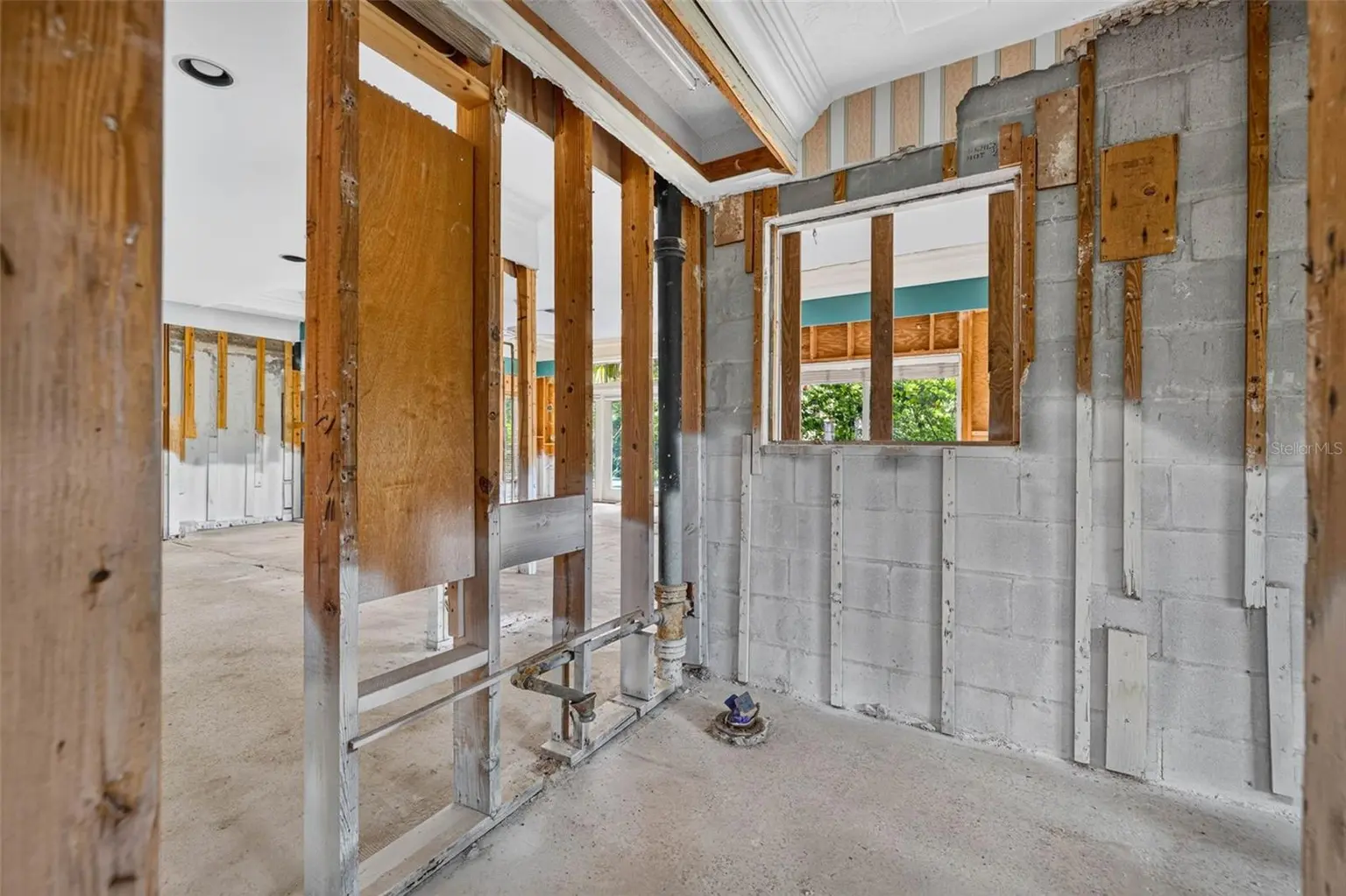 201 SNELL ISLE BOULEVARD NE, ST PETERSBURG, FL, photo 13 of 30