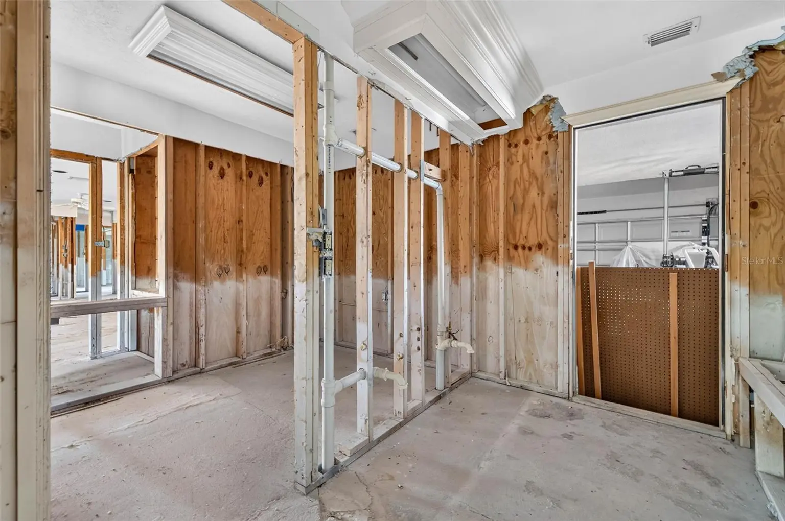 201 SNELL ISLE BOULEVARD NE, ST PETERSBURG, FL, photo 16 of 30