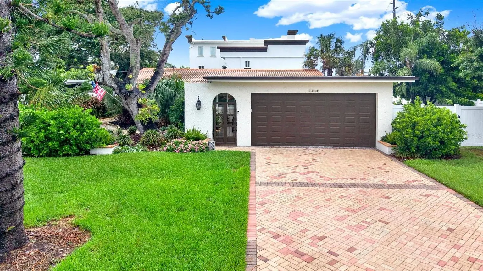 1040 PALM DRIVE, BELLEAIR BEACH, FL