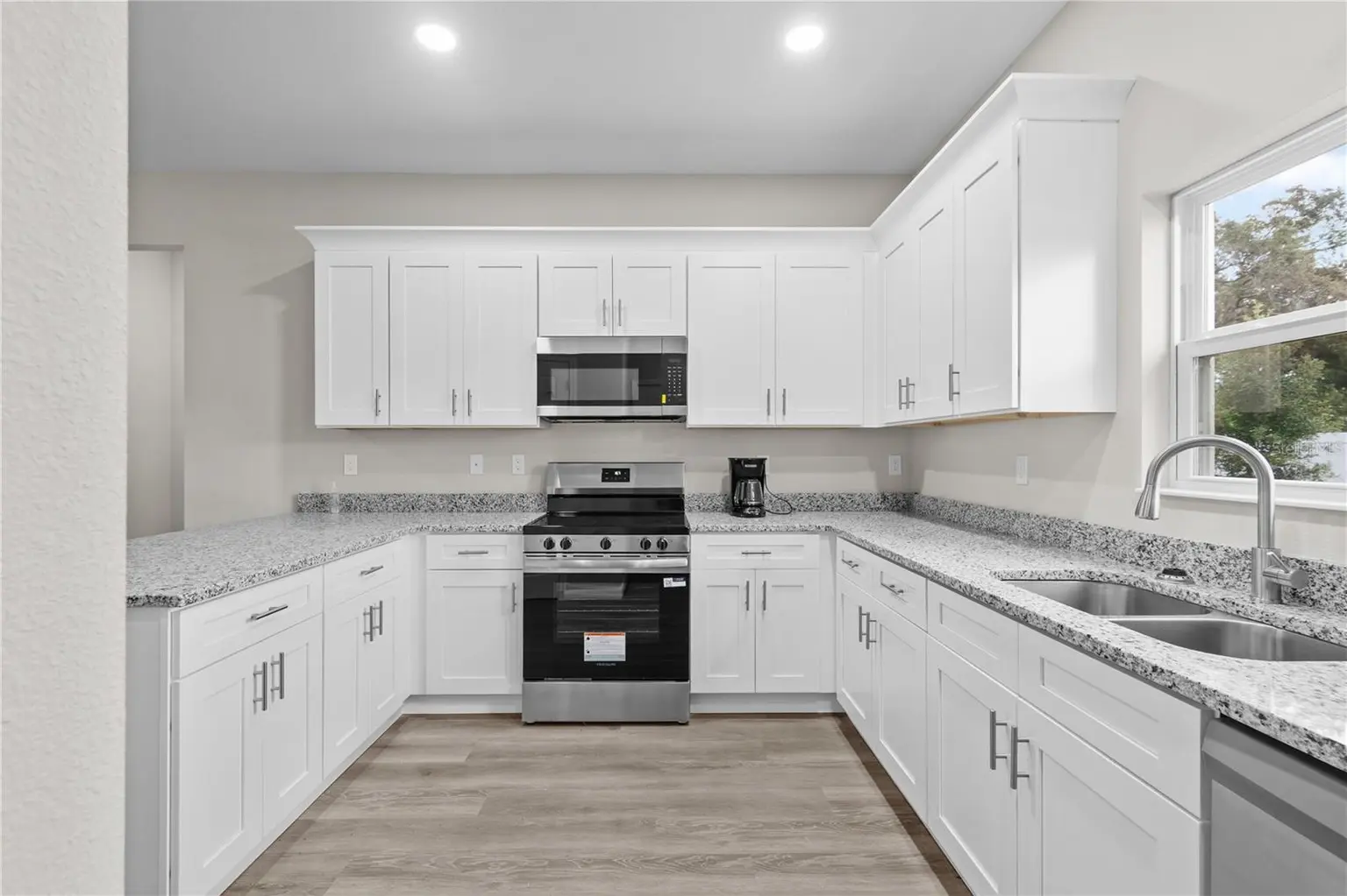 5017 FINDERS COURT, TAMPA, FL, photo 11 of 40