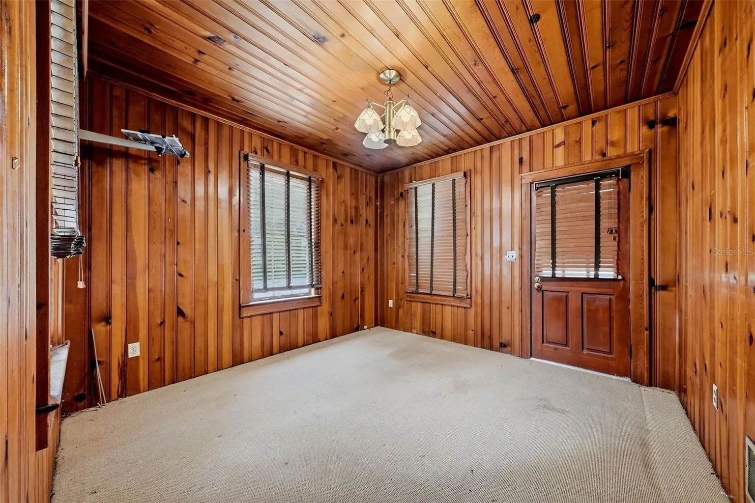 3123 W OAKLYN AVENUE, TAMPA, FL, photo 10 of 33