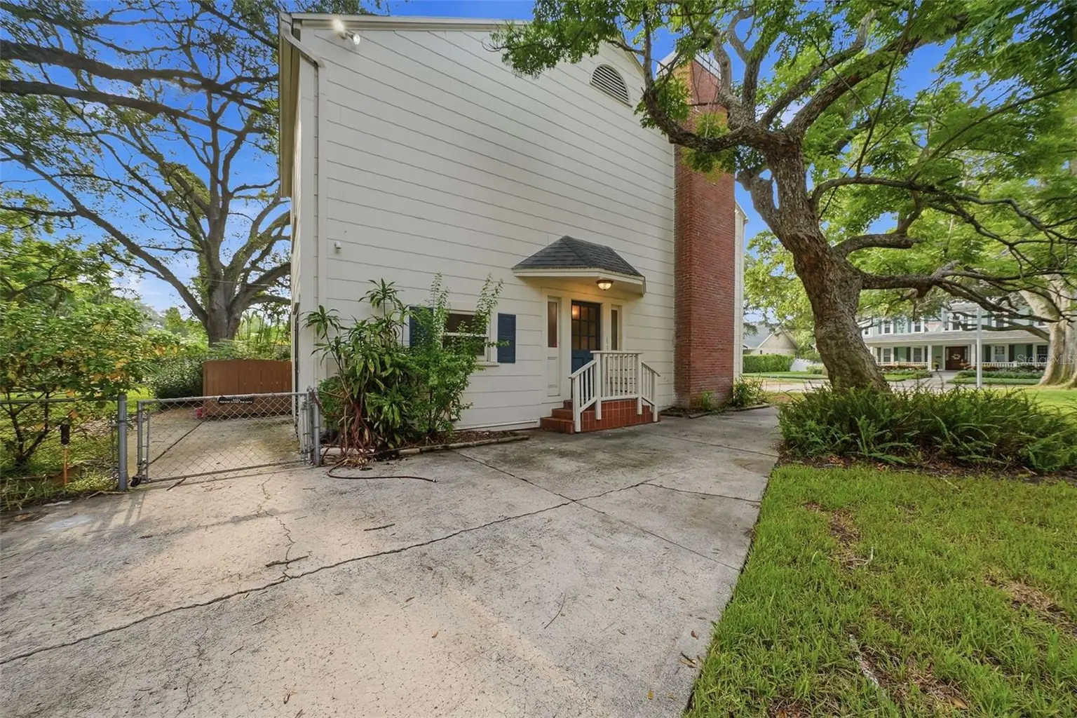 3123 W OAKLYN AVENUE, TAMPA, FL, photo 24 of 33