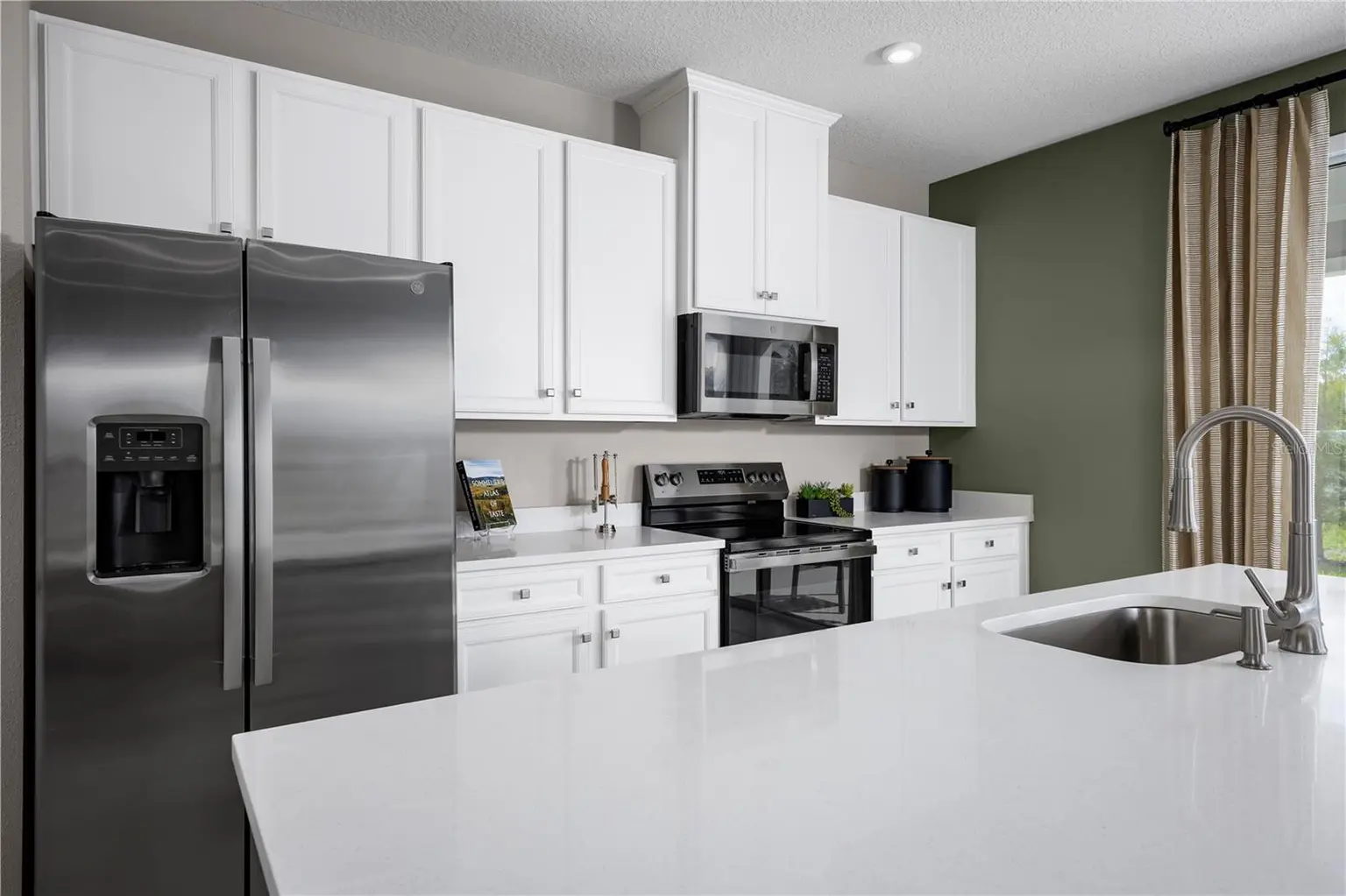 31535 AZURE BEACH DRIVE, SAN ANTONIO, FL, photo 6 of 16