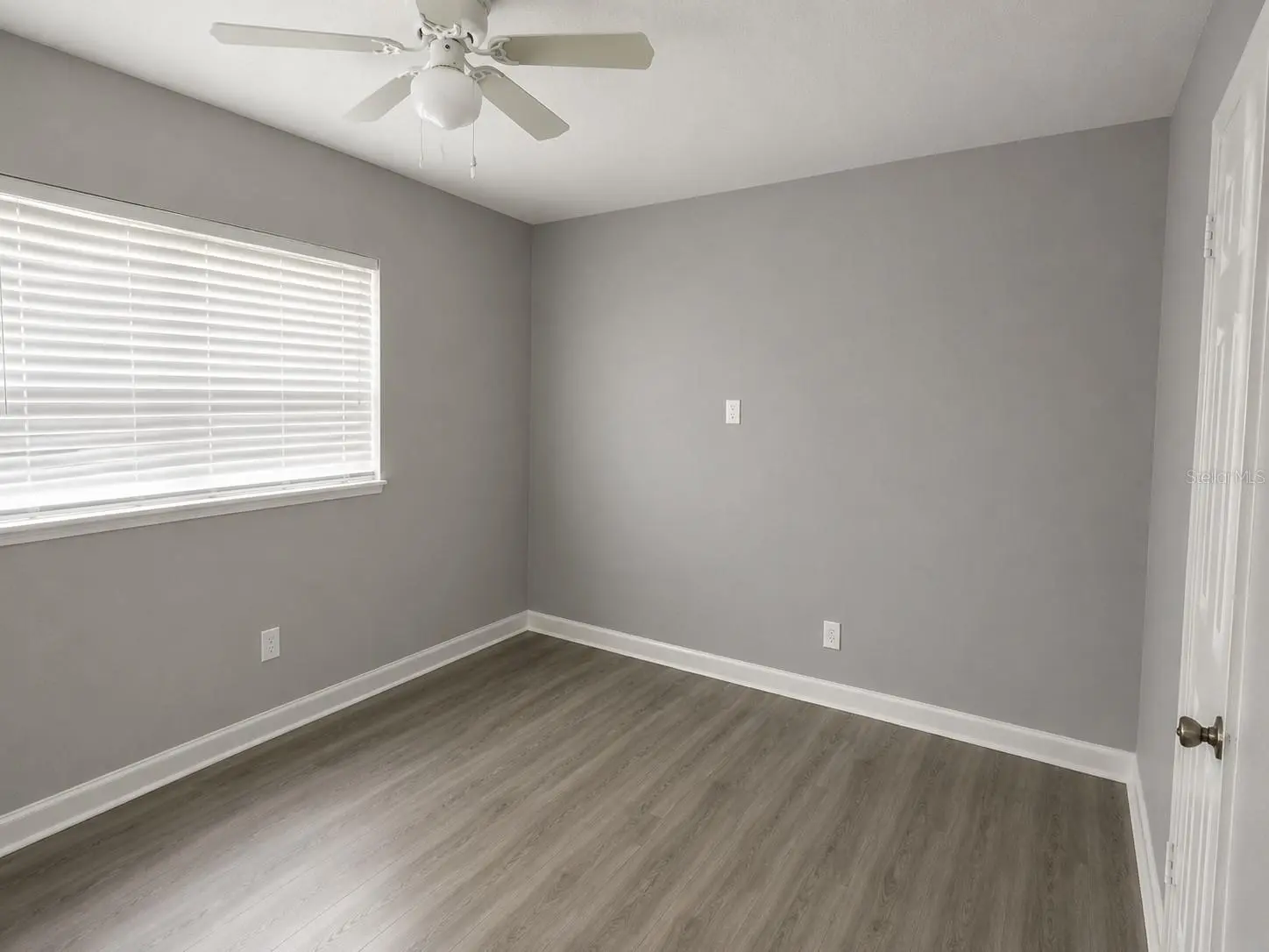 1044 58TH AVENUE N, ST PETERSBURG, FL, photo 4 of 17