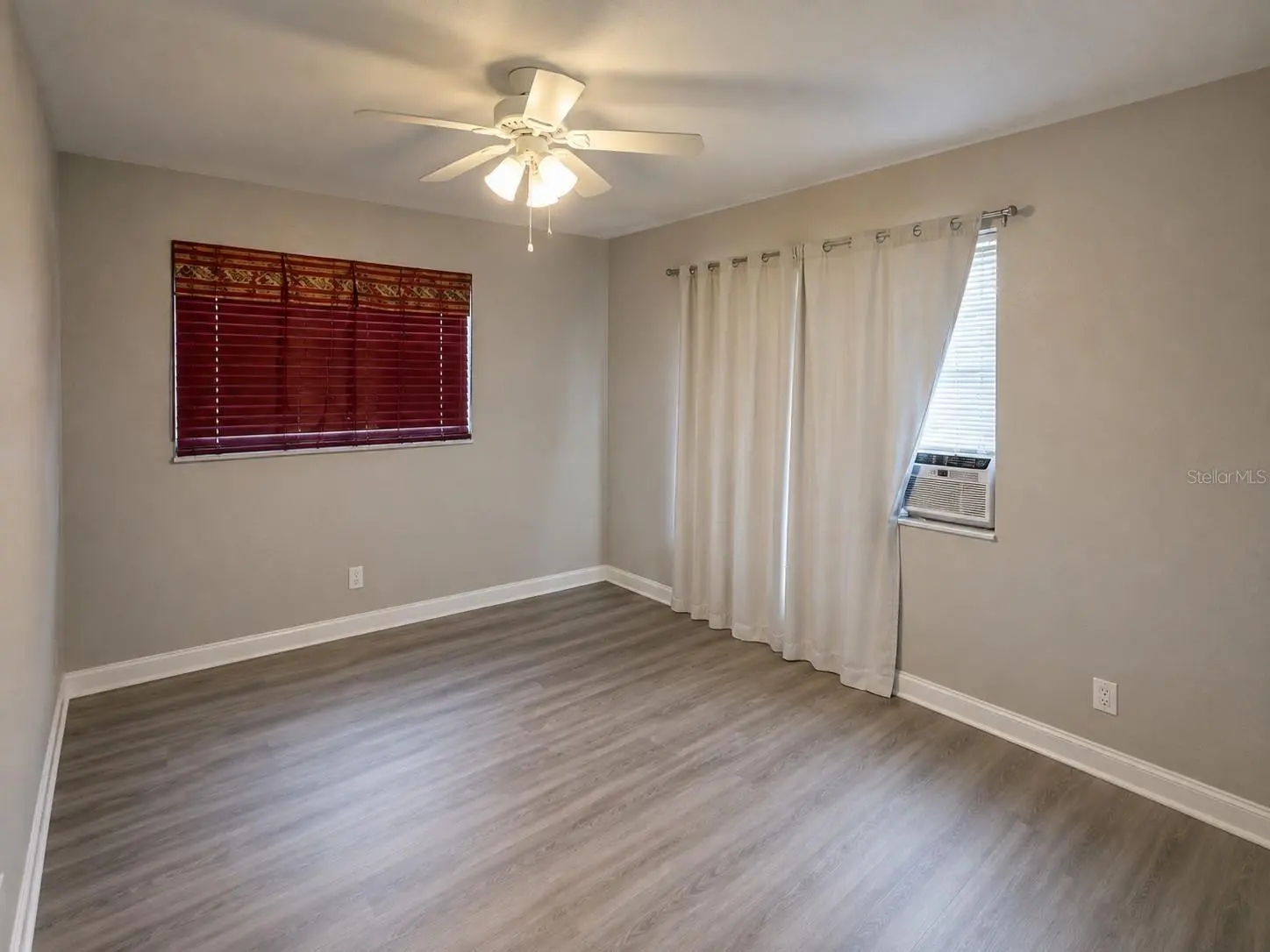 1044 58TH AVENUE N, ST PETERSBURG, FL, photo 5 of 17