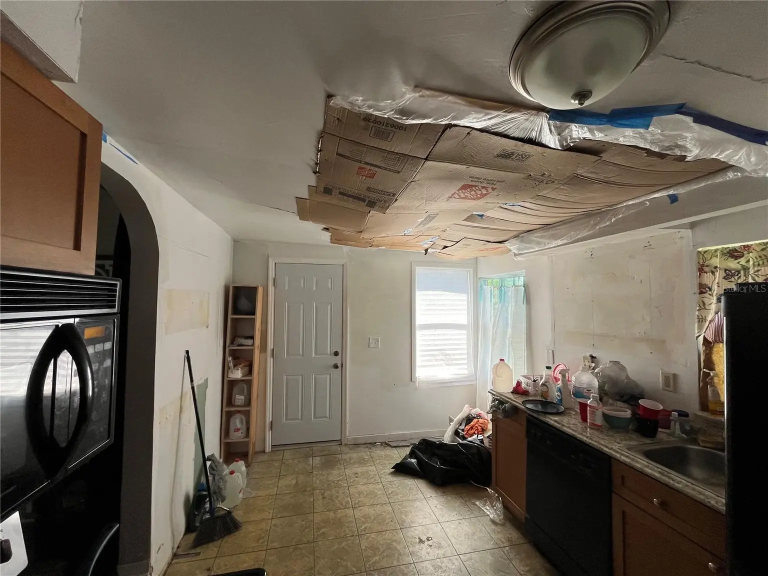 1044 58TH AVENUE N, ST PETERSBURG, FL, photo 13 of 17