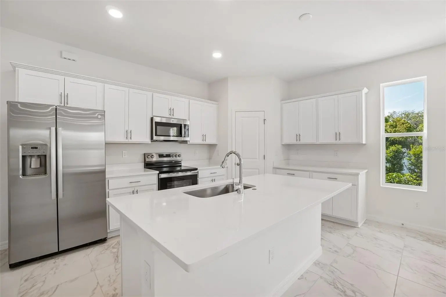 649 SILVER STREAM COURT, BRANDON, FL, photo 11 of 35