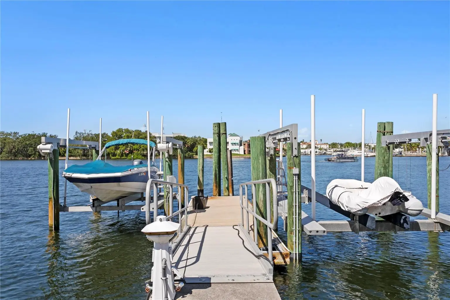 1109 ABBEYS WAY, TAMPA, FL, photo 22 of 80